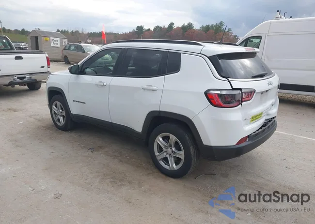 3C4NJDBN4PT516880: 43590910