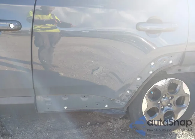 ZACCJBBH2HPF92418: 43591006