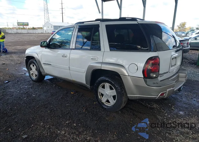 1GNDT13S432338335: 43592372