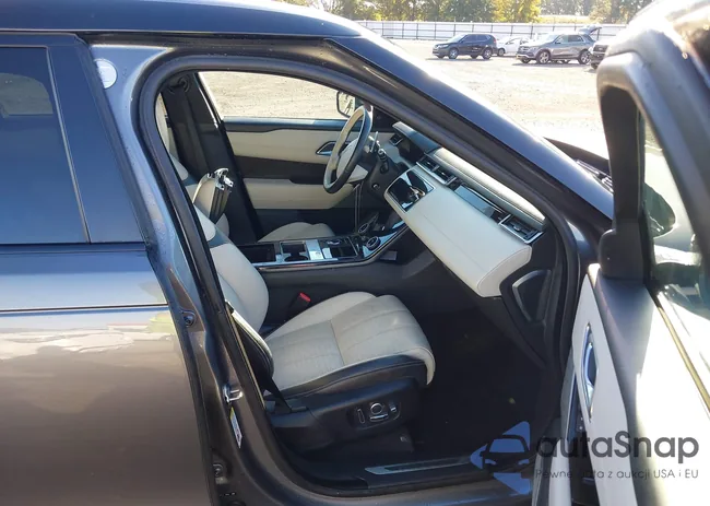 SALYM2RV0JA703412: 43592407