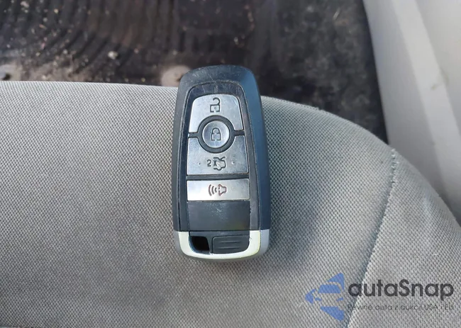 3FA6P0H77KR210031: 43592418