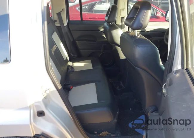 1J8FT28018D750330: 43592438