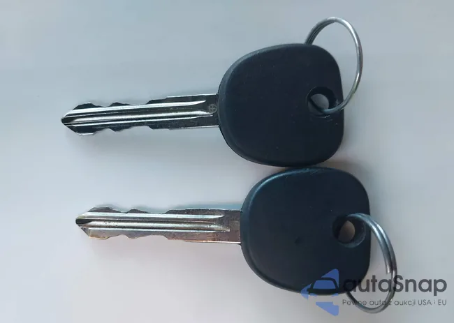 1GCWGFCAXB1184518: 43592523