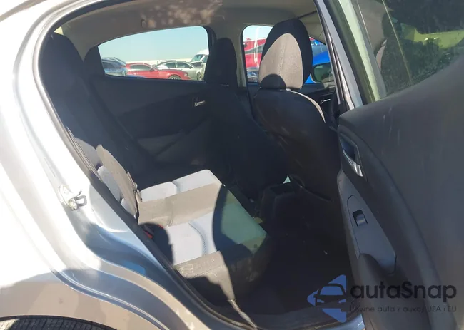 3MYDLBYV8JY316016: 43592611