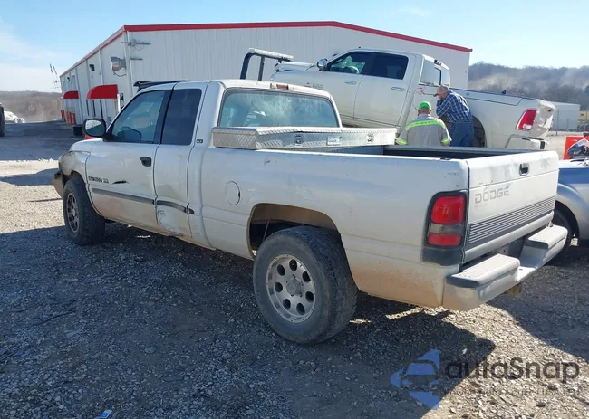 3B7HC13Y7YG136702: 43592649