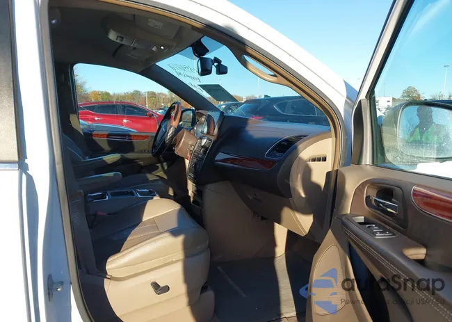 2C4RC1CG1ER367659: 43592771