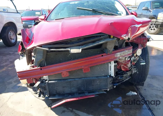 3FA6P0HD2ER110722: 43592803