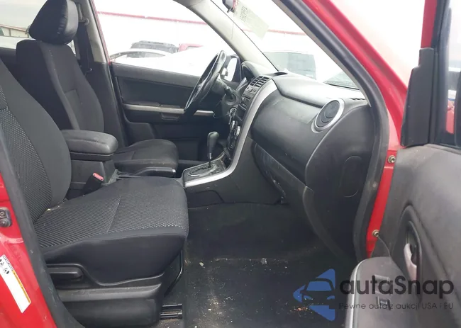 JS3TD943364100574: 43592851