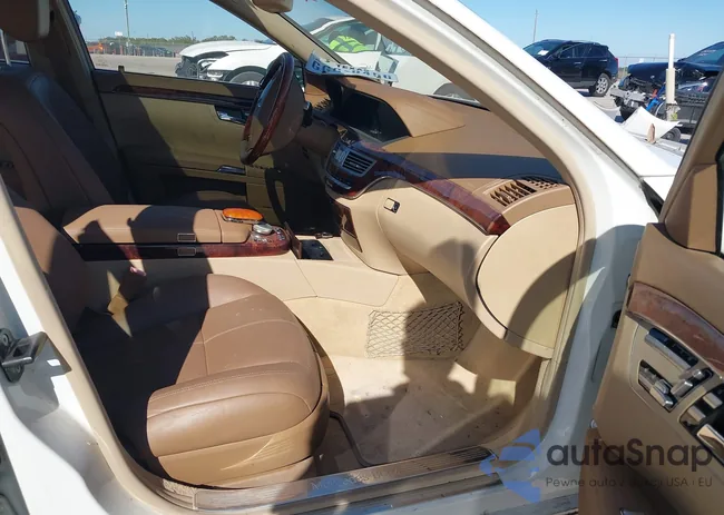 WDDNG86X18A236284: 43591992