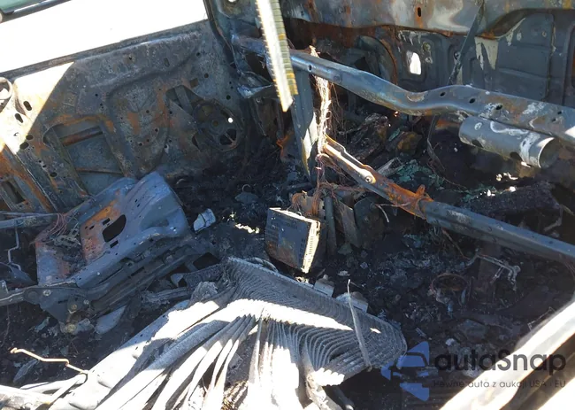 2A4GP44R26R831681: 43592095