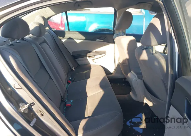 1HGCP2F40CA121271: 43592292