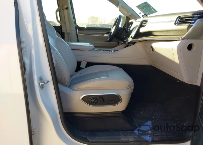 1C4SJUBP0RS102472: 43593404