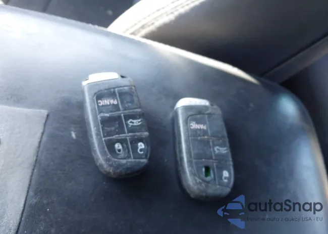 2C3CDXBGXEH192877: 43593648