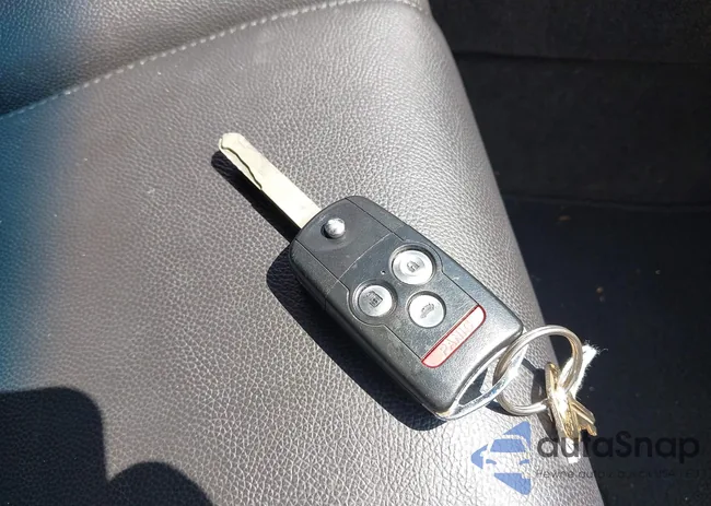 19UUA8F28CA024343: 43593725