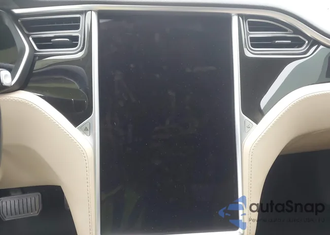 5YJSA1E15FF103566: 43593890