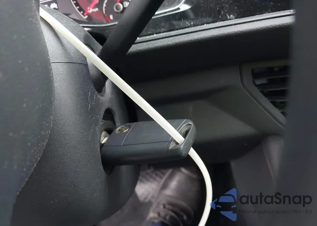 3VWC57BU5KM076415: 43593105