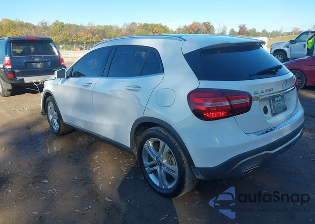 WDCTG4EB5KU018641: 43593126