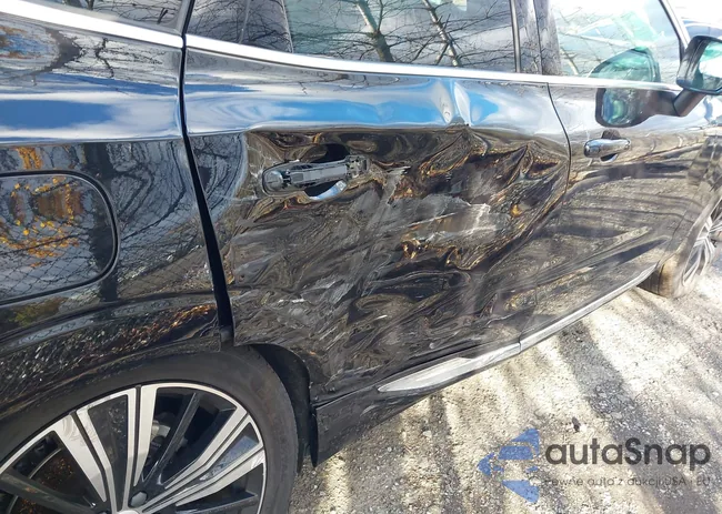 YV4L12RA3P1383371: 43593225