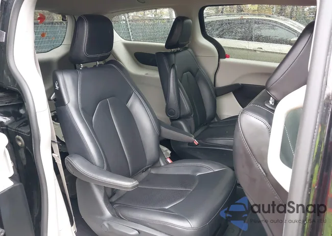 2C4RC1S79RR185196: 43594486