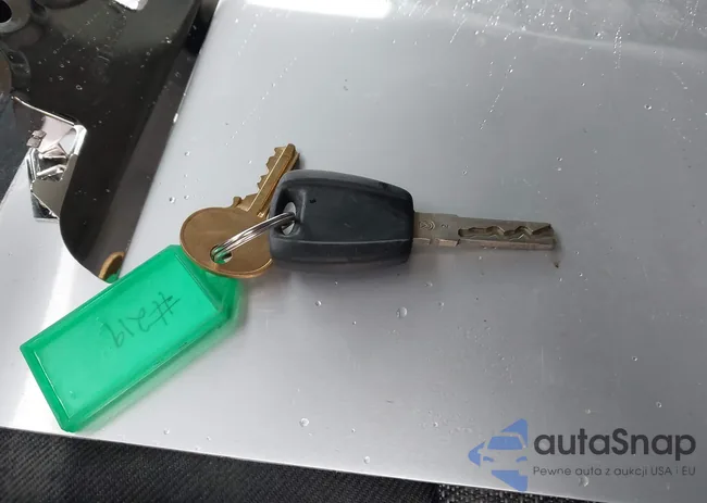 3C6TRVBG2EE121435: 43594772