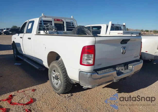 3C6UR5HJ6KG551413: 43594790