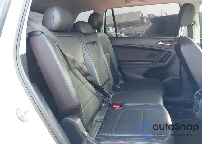 3VV3B7AX7LM064308: 43594259