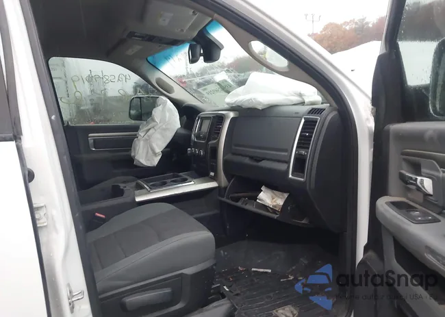 1C6RR7LT3FS673073: 43595390