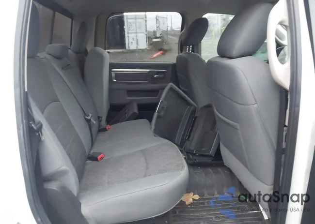 1C6RR7LT3FS673073: 43595390