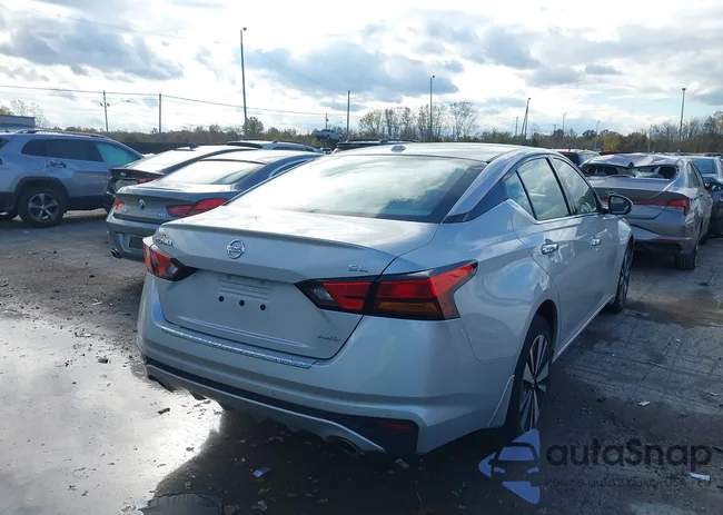 1N4BL4EW5LC262755: 43595682