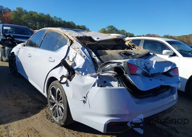 1N4BL4CW3RN368542: 43595758