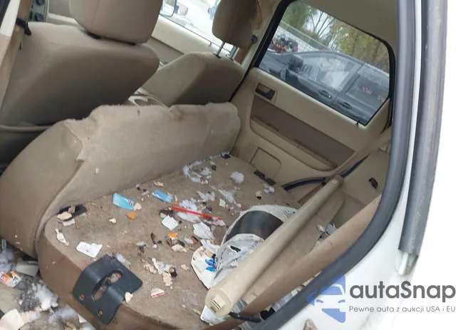 1FMCU93G19KB54261: 43595814