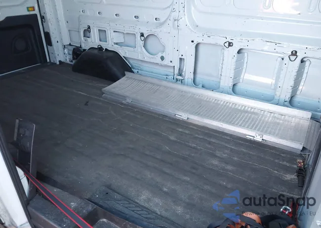 1FTYR2CM5JKB40134: 43594994