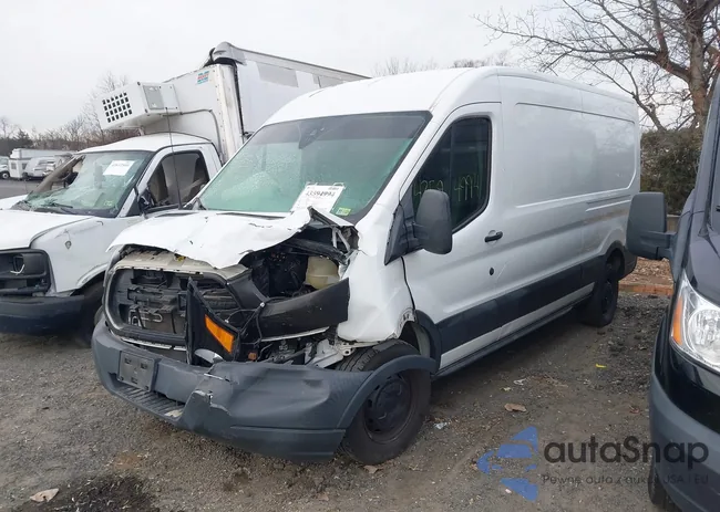 1FTYR2CM5JKB40134: 43594994