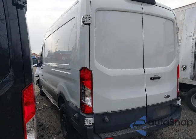 1FTYR2CM5JKB40134: 43594994