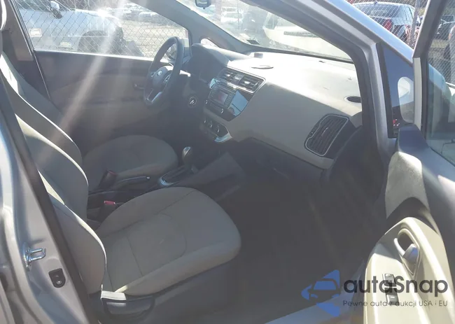 KNADM4A34H6057216: 43595271