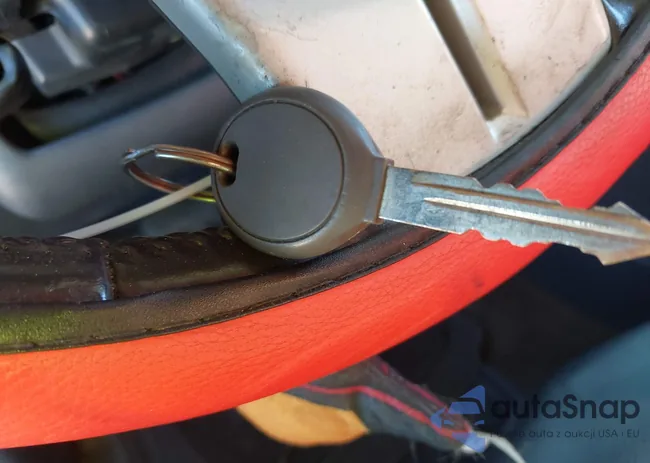 1C4NJDEB9GD630803: 43595275