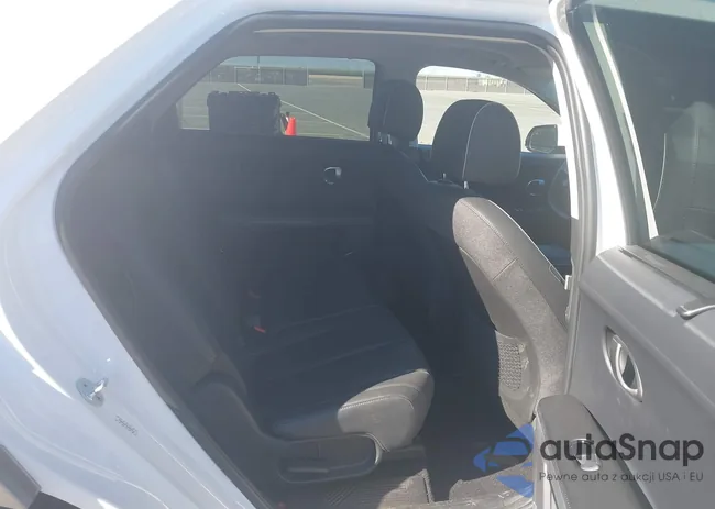 KM8KRDAF4NU080813: 43596398