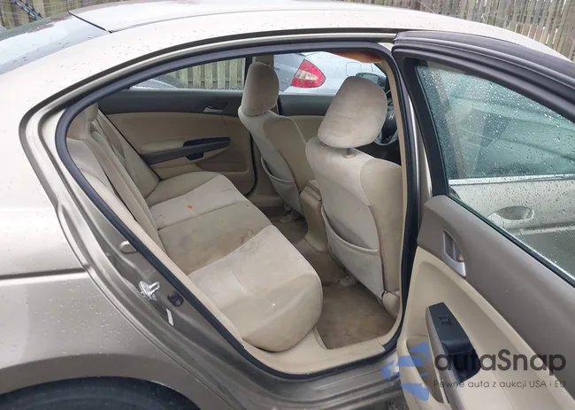 1HGCP2F3XAA169042: 43596407