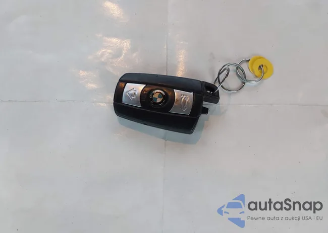 WBAKF9C5XBE619808: 43596602