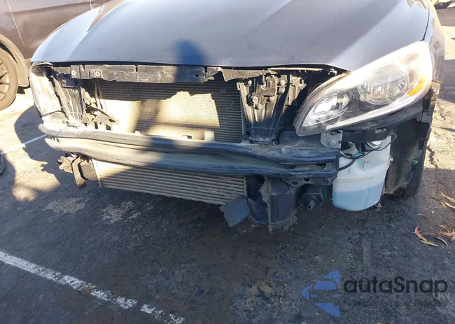 YV126MEC3F1213944: 43596698