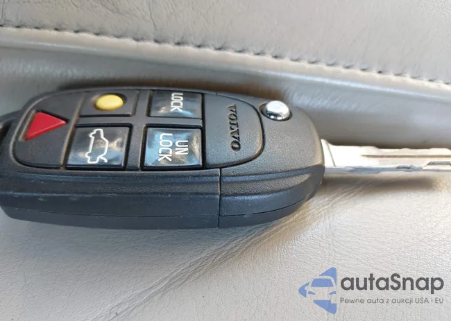 YV4952CY5D1666760: 43596901