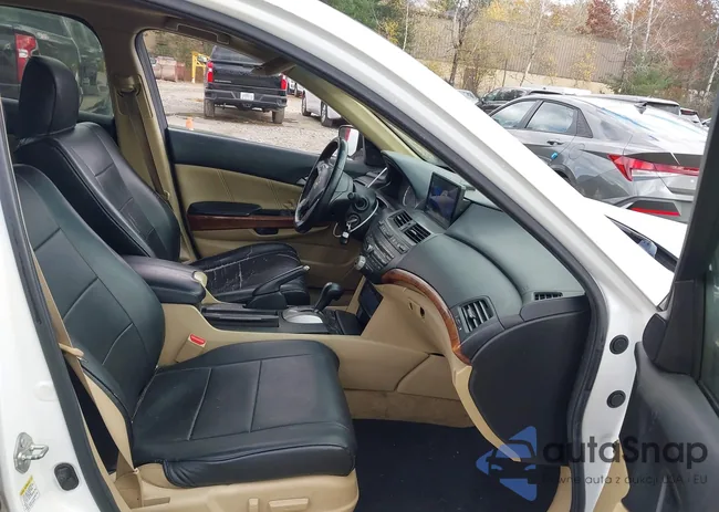 1HGCP2F80BA091772: 43595991