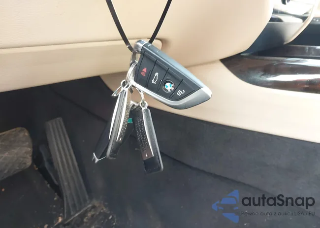 5UXKR0C5XG0P29024: 43597508