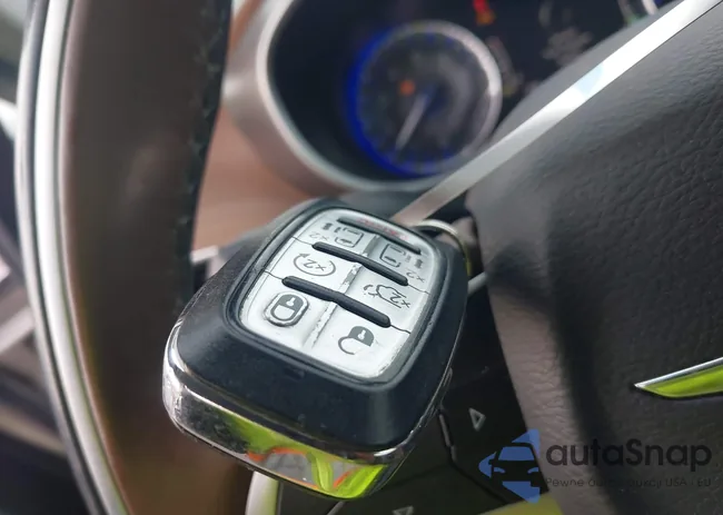 2C4RC1GG6JR237901: 43597585