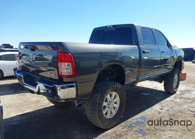 3C6UR5CLXRG327810: 43597702