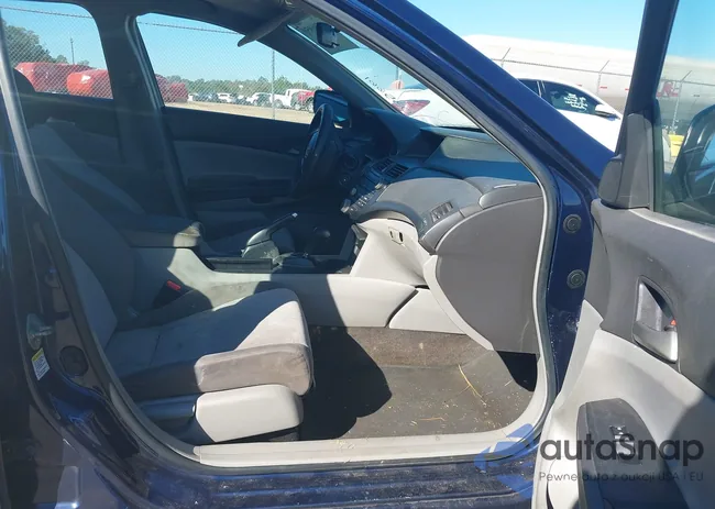 1HGCP26318A035661: 43596950