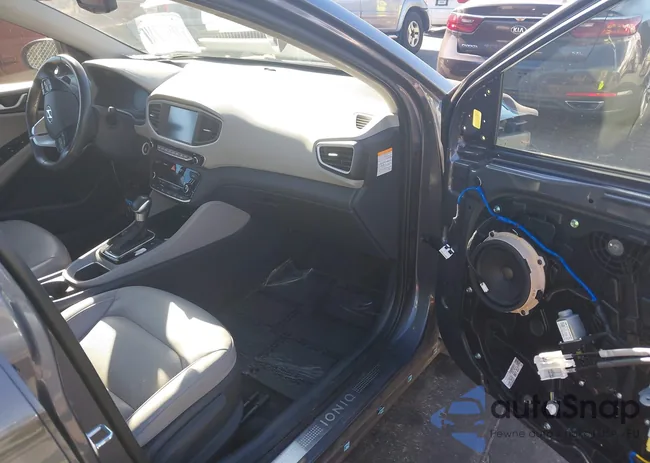 KMHC85LC3JU065214: 43597157