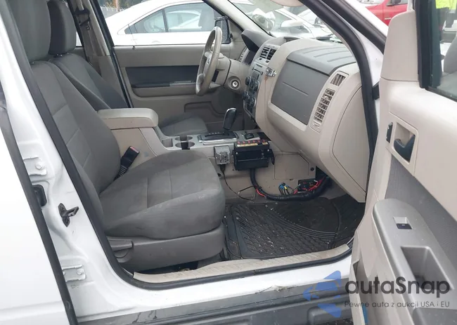 1FMCU49339KB00452: 43598707