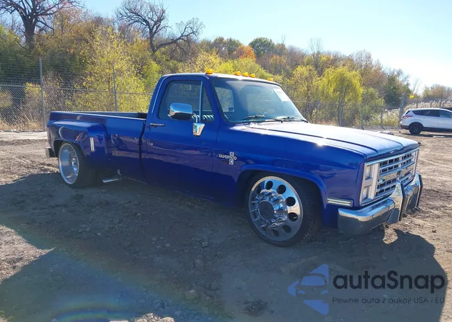 1GCHC34W3FJ140489: 43598085