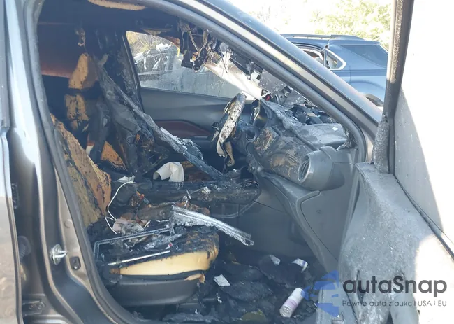 3N1CP5DV2RL549360: 43599529